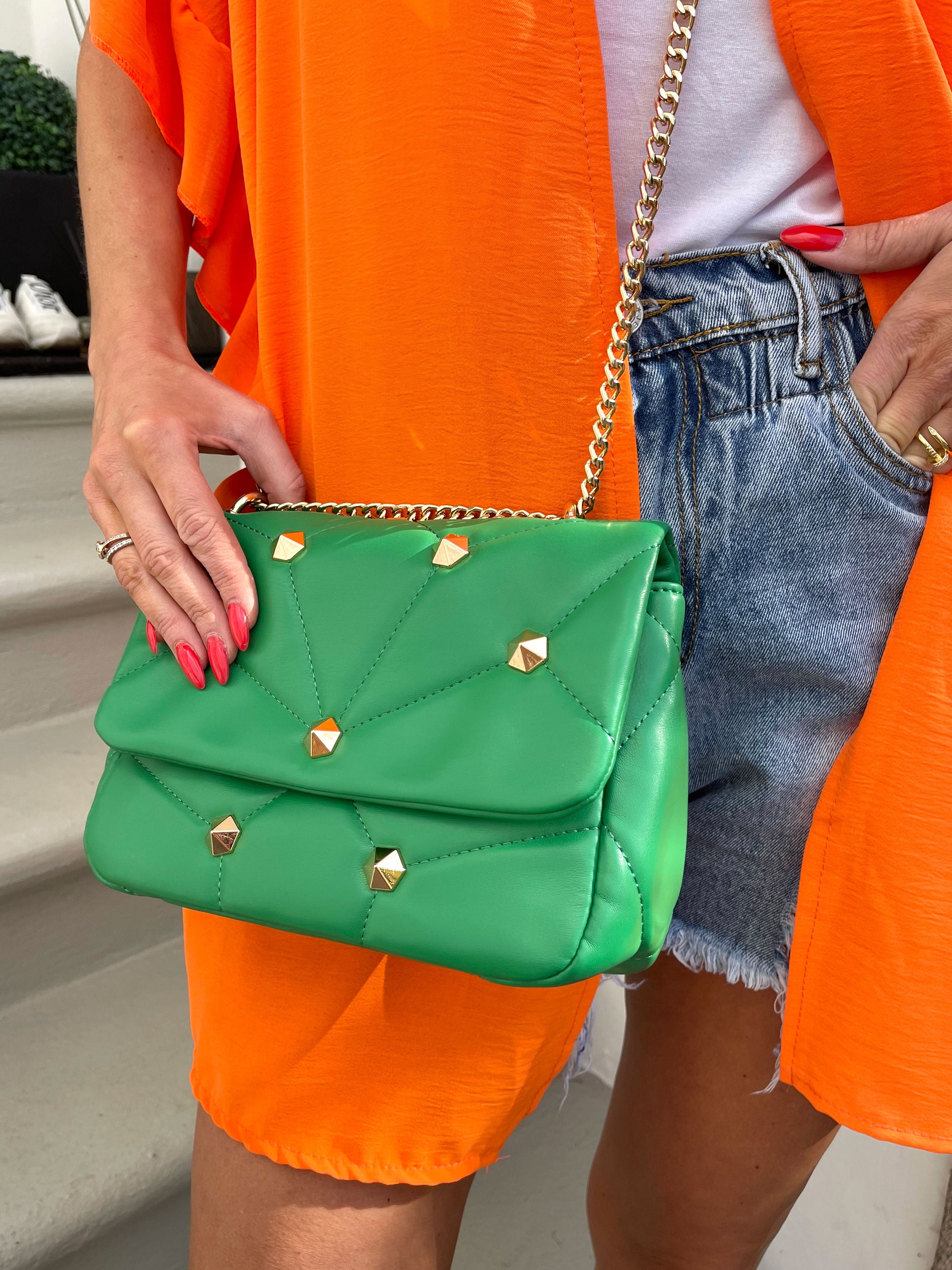 Liva - Crossbag med guldkæde og nitter